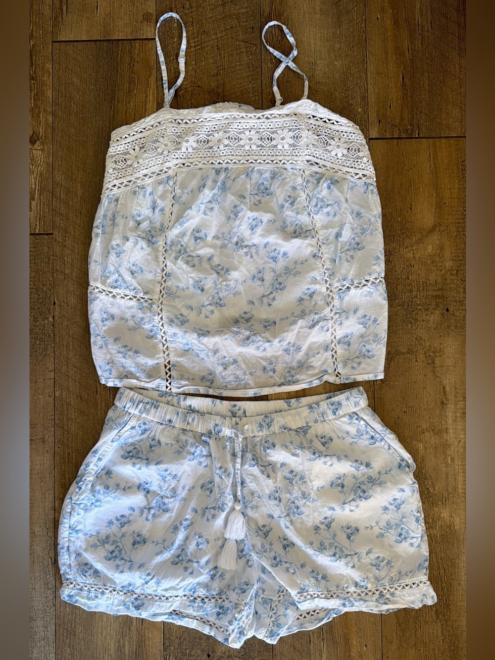 Caroline Constas Blue and White Floral Lace-Trim Shorts Pajama Set Size Small